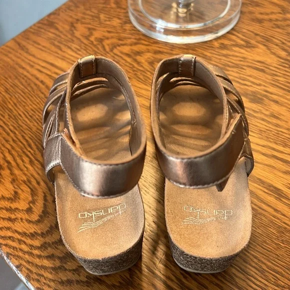 Dansko Rose Gold Sandals, Size 37 - Picture 3 of 8